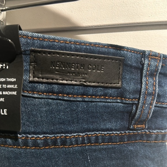 NWT Kenneth Cole Jeans Athletic Fit Low Rise Slim thru Thigh tapers from knee - Picture 11 of 11
